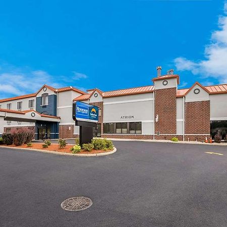 Suburban Studios Milwaukee Airport エクステリア 写真