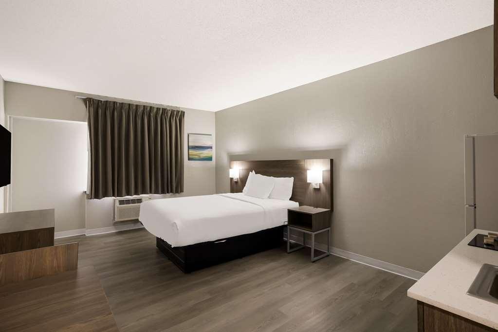 Suburban Studios Milwaukee Airport 部屋 写真