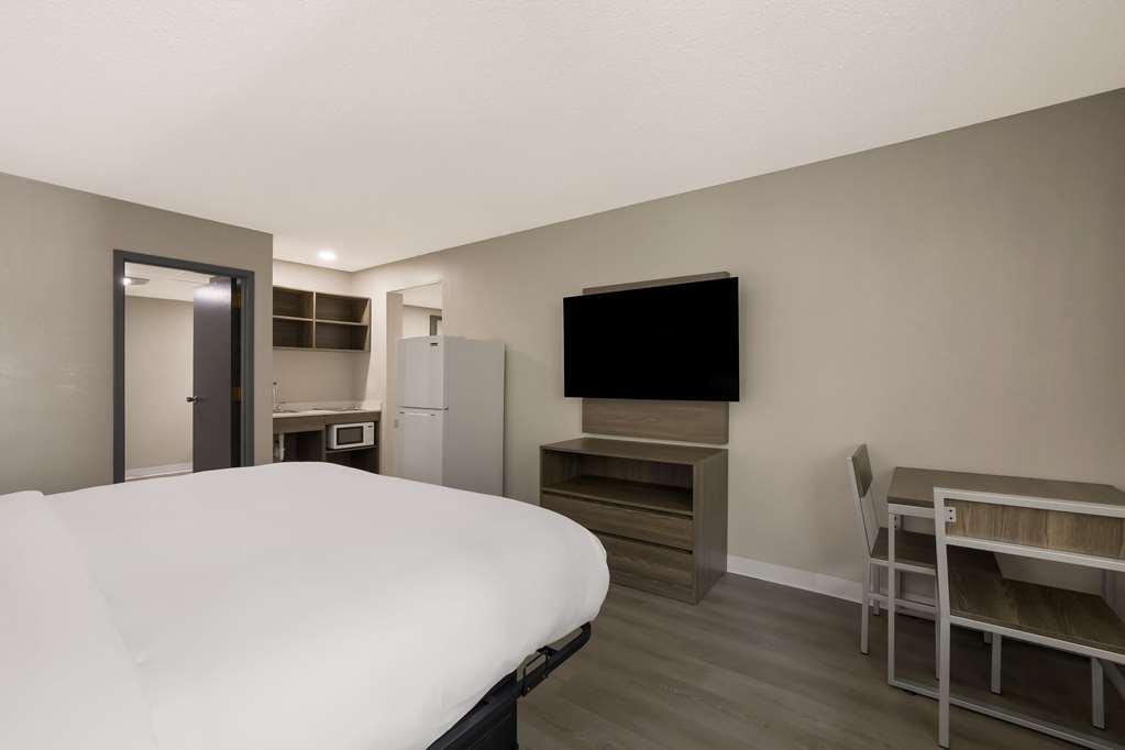Suburban Studios Milwaukee Airport 部屋 写真