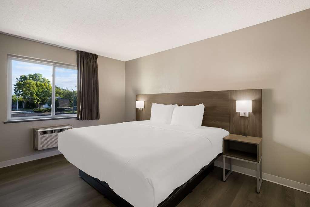 Suburban Studios Milwaukee Airport 部屋 写真