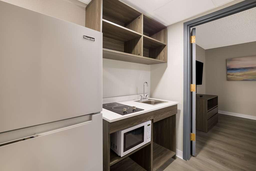 Suburban Studios Milwaukee Airport 部屋 写真