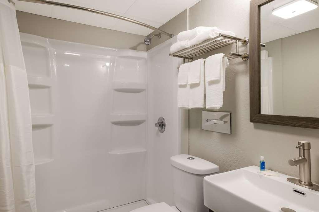 Suburban Studios Milwaukee Airport 部屋 写真