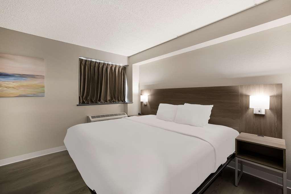 Suburban Studios Milwaukee Airport 部屋 写真